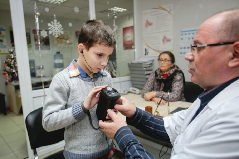 Незрячим школьникам подарят устройства для ориентирования в пространстве