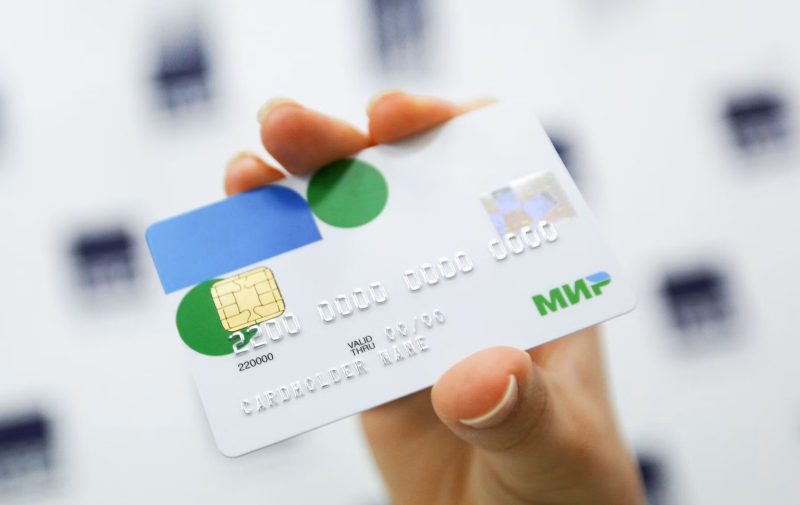 Владимир Путин потребовал наладить финансовую схему для электронных сертификатов