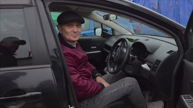 Семь мест для новых побед: Народный фронт подарил автомобиль Президенту Федерации парусного спорта Запорожской области