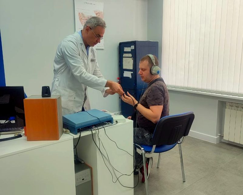 Не выдать, а подобрать: почему Виталию из Горловки нужен второй слуховой аппарат?