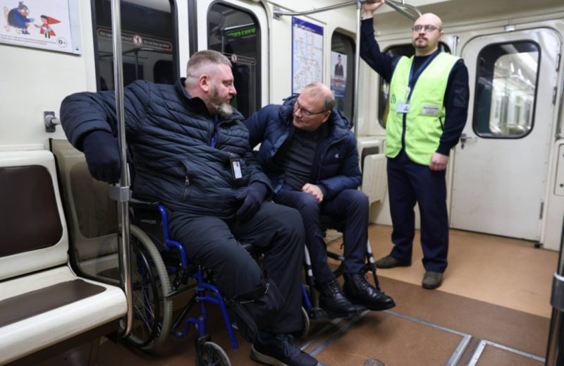 В петербургском метро запустили первый инклюзивный вагон